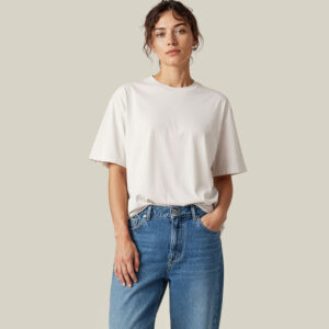 loose fit t-paita model